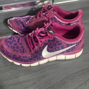 Size 9 Nike sneakers